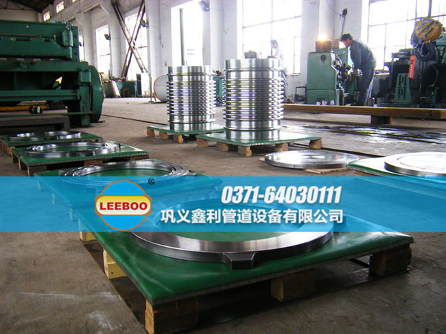 鑫利<a href=http://www.pnbfbz.com target=_blank class=infotextkey>補償器</a>組裝車間